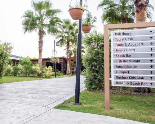 2 Key Steps to Successful Exterior Wayfinding for Your Resort Featured Image